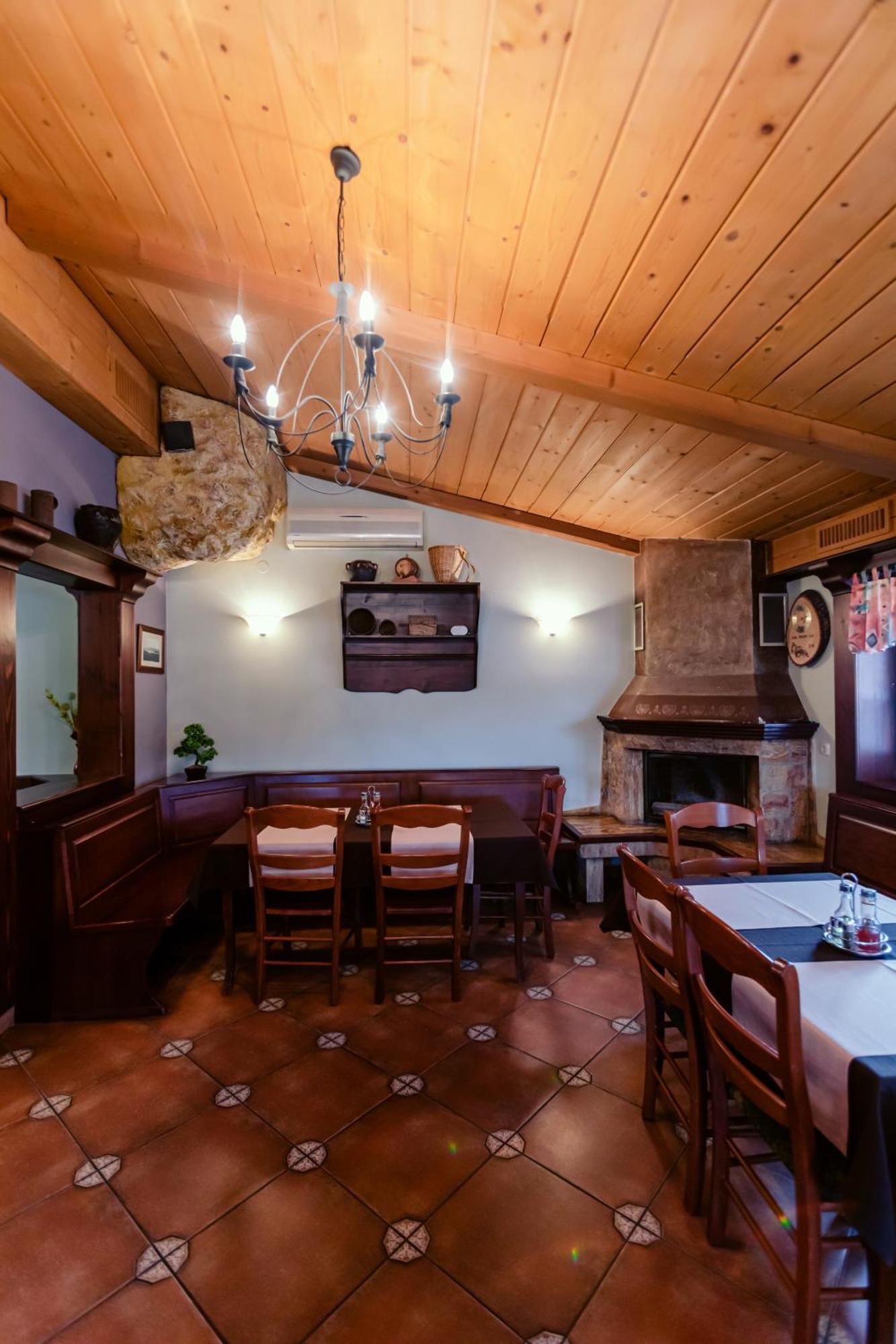 Rooms En Krajcar Cerknica Zewnętrze zdjęcie