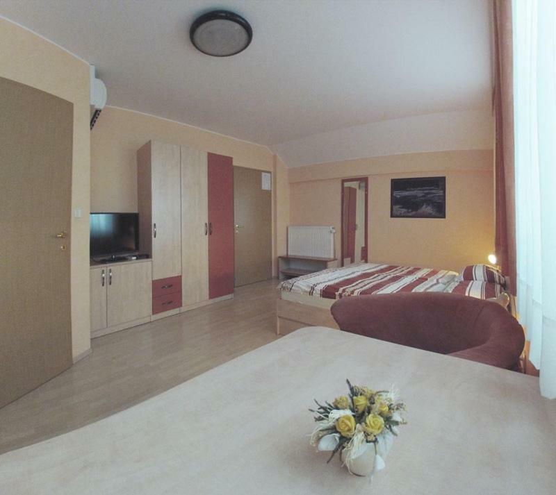 Rooms En Krajcar Cerknica Zewnętrze zdjęcie