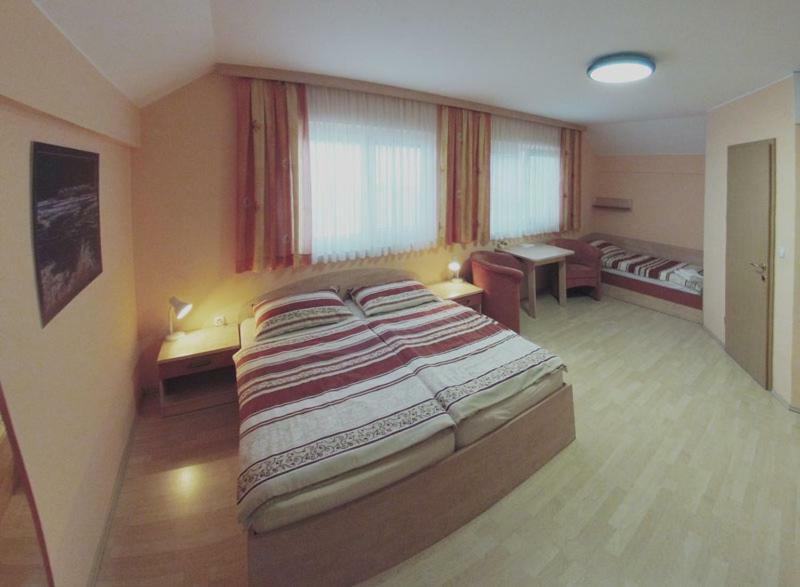 Rooms En Krajcar Cerknica Zewnętrze zdjęcie