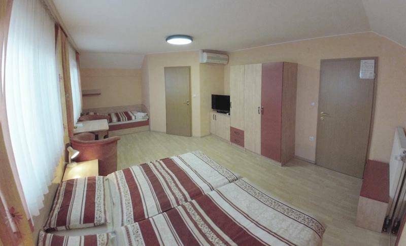 Rooms En Krajcar Cerknica Zewnętrze zdjęcie